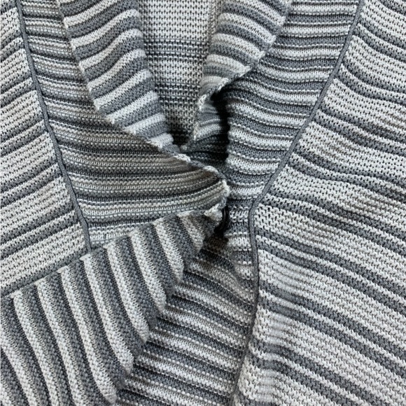 Banana Republic Grey Striped Long Thick Knit Cardigan - Picture 4 of 10